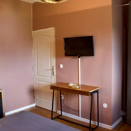 Apartamento La Domus Lemaitre 7, Wifi, 2 Chambres, Parking Bavay